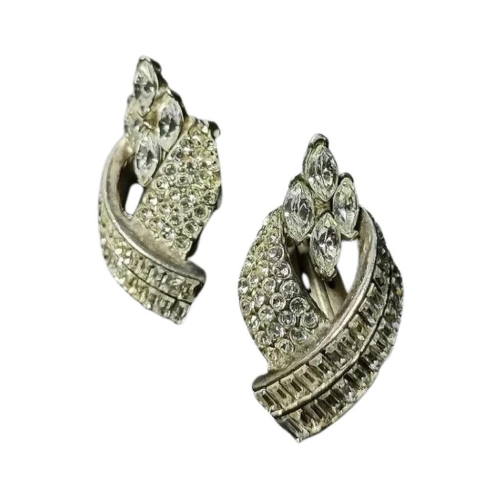 Vintage Rhinestone Abstract Clip On Baguette Earrings... "Absolutely Fabulous!"